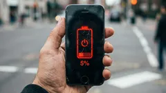 Telefon rozładowuje się nawet gdy go nie używasz? Wyłącz te 2 ustawienia, a zaoszczędzisz kilkadziesiąt procent baterii